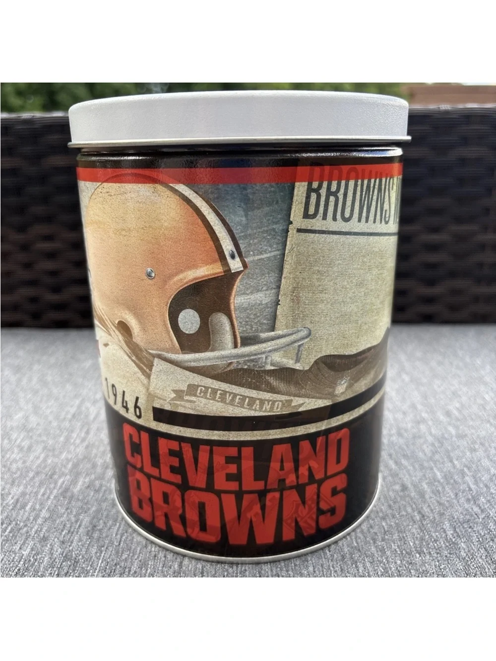 Cleveland Browns Collectible Tin NFL Football Storage Container- NFL LA654392098